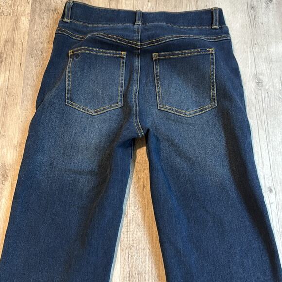 Betabrand Dark Wash Mid-Rise Flared Jeggings Jeans - Picture 5 of 7